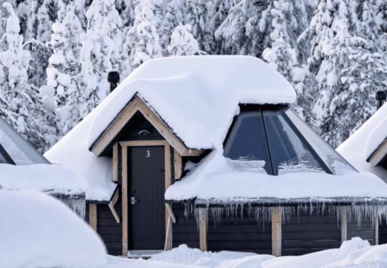 Igloo en verre de Laponie