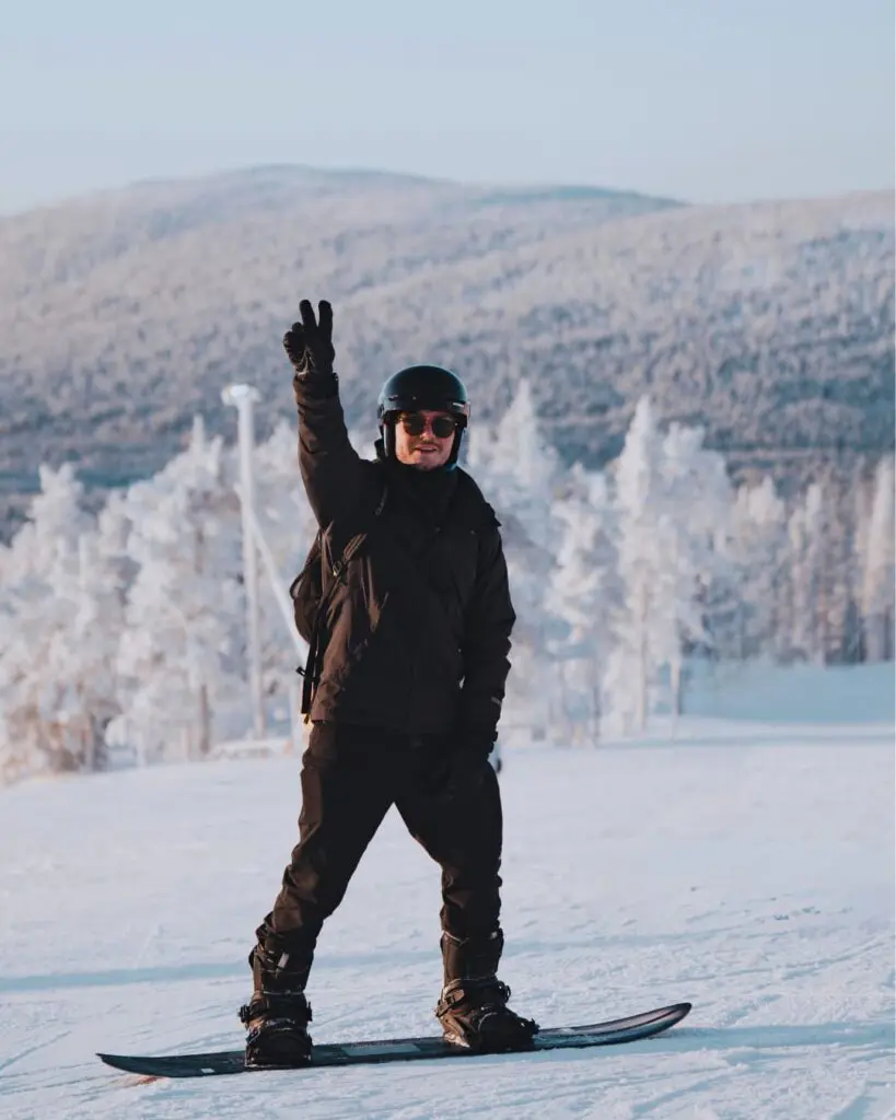 Voyage en Laponie - Voyages en Laponie - snowboard - Luosto - aurore boréale
