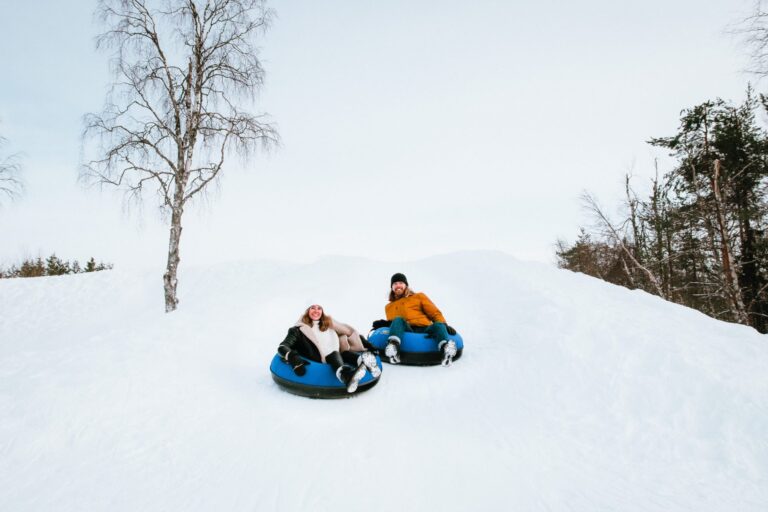 Famille Sledging Laponie